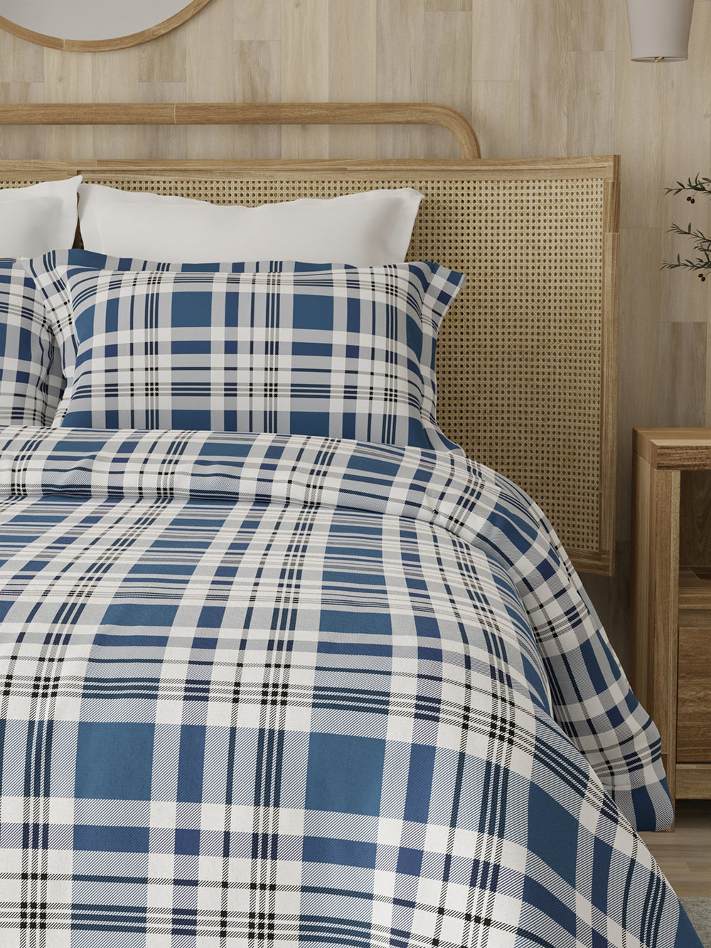 Zen 225 CVC Blue Geometrical 1 Double Size Bedsheet with 2 Pillow Covers