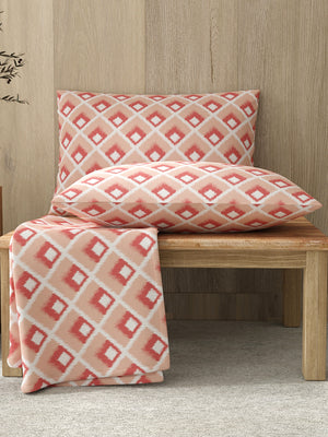 Zen 225 CVC Peach Geometrical 1 Double Size Bedsheet with 2 Pillow Covers