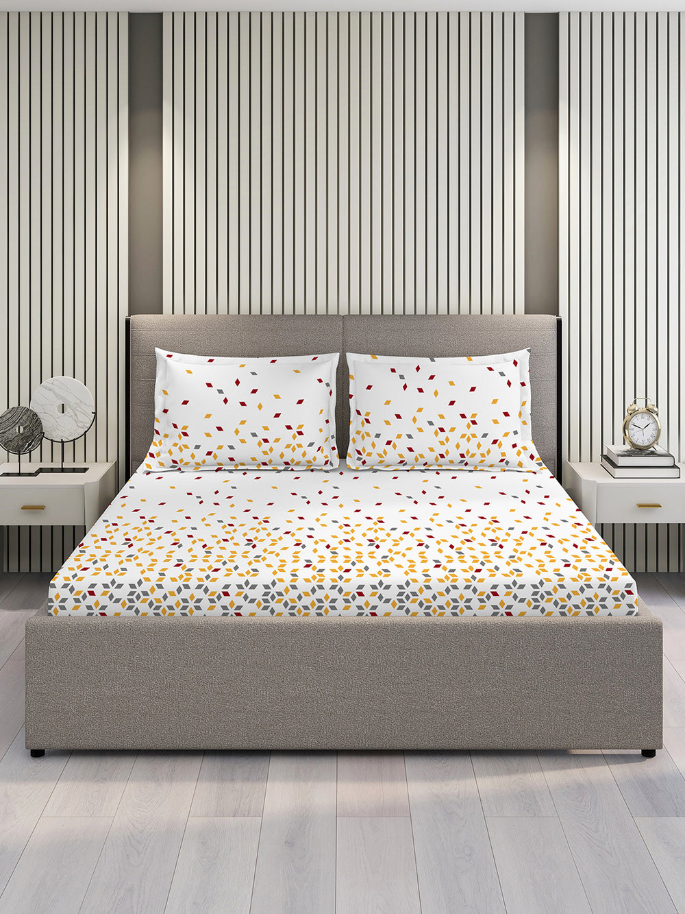 Duracount 225 CVC Multicolor Geometrical 1 King Size Bedsheet with 2 Pillow Covers