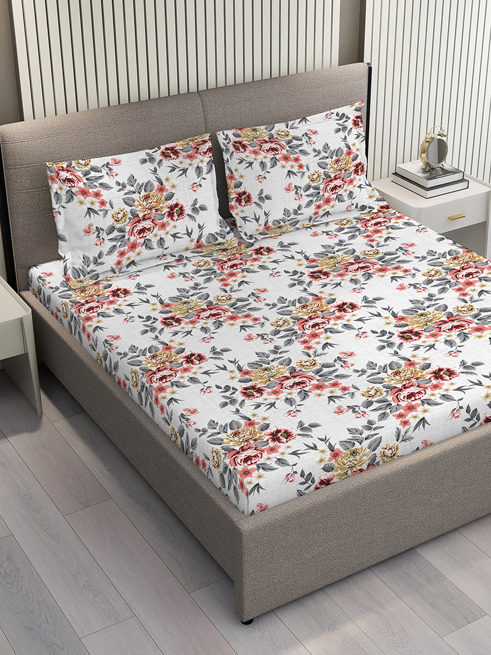 Duracount 225 CVC Multicolor Floral 1 King Size Bedsheet with 2 Pillow Covers