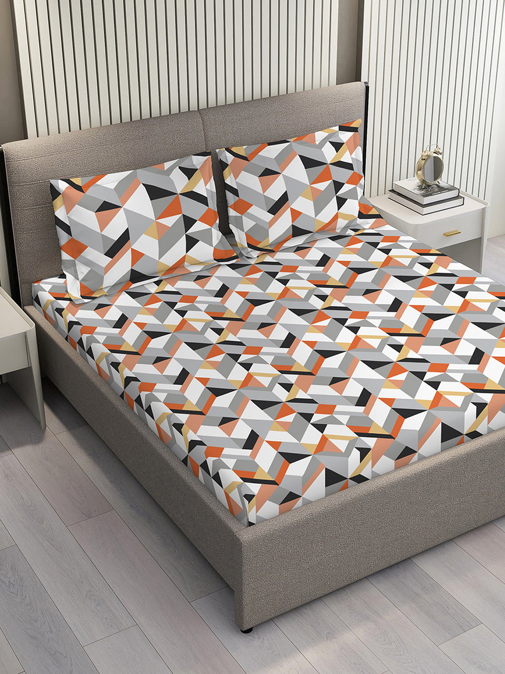 Duracount 225 CVC Grey Geometrical 1 King Size Bedsheet with 2 Pillow Covers