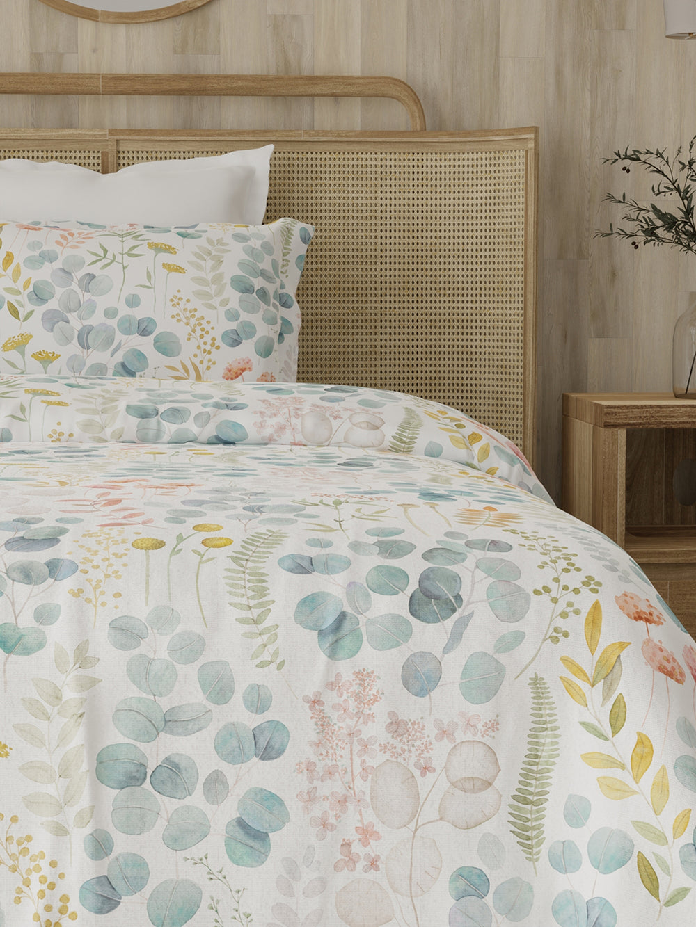 Zen 225 CVC Blue Floral 1 Single Size Bedsheet with 1 Pillow Cover