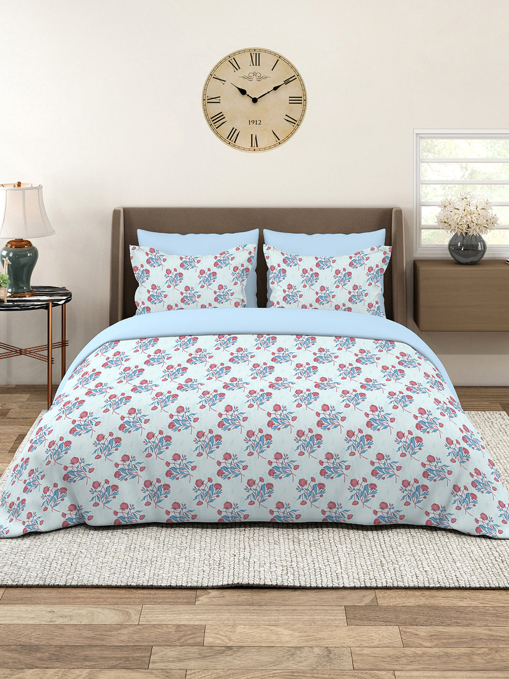 Marigold 100% Cotton 144 TC Blue Floral 1 King Size Bedsheet with 2 Pillow Covers