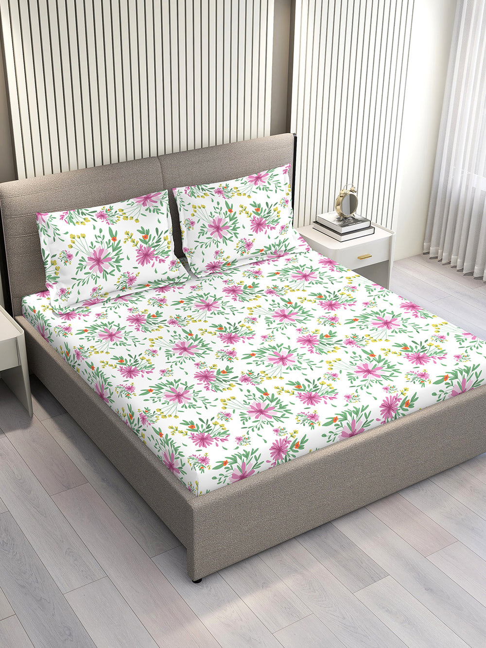 Marigold 100% Cotton 144 TC Multicolor Floral 1 King Size Bedsheet with 2 Pillow Covers