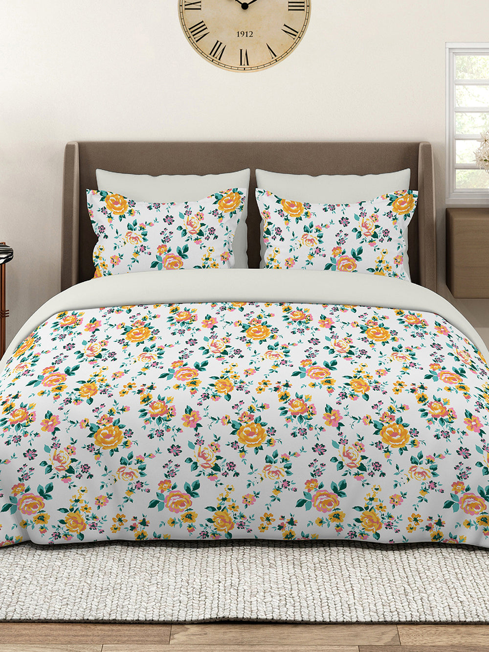 Marigold 100% Cotton 144 TC Multicolor Floral 1 King Size Bedsheet with 2 Pillow Covers