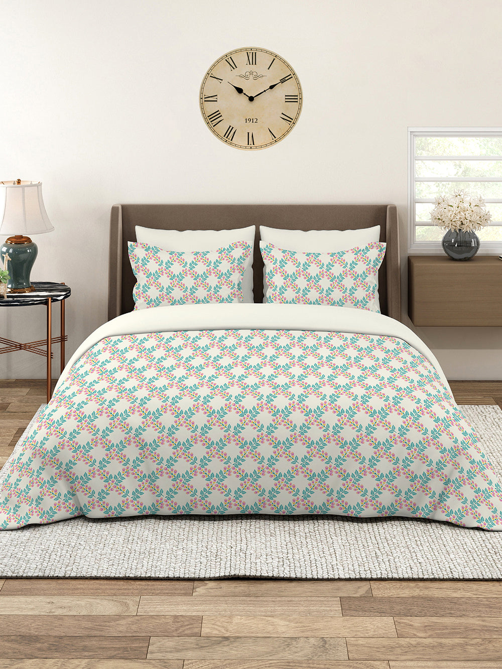 Marigold 100% Cotton 144 TC Blue Floral 1 King Size Bedsheet with 2 Pillow Covers