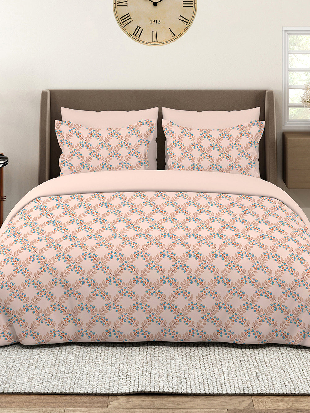 Marigold 100% Cotton 144 TC Peach Floral 1 King Size Bedsheet with 2 Pillow Covers