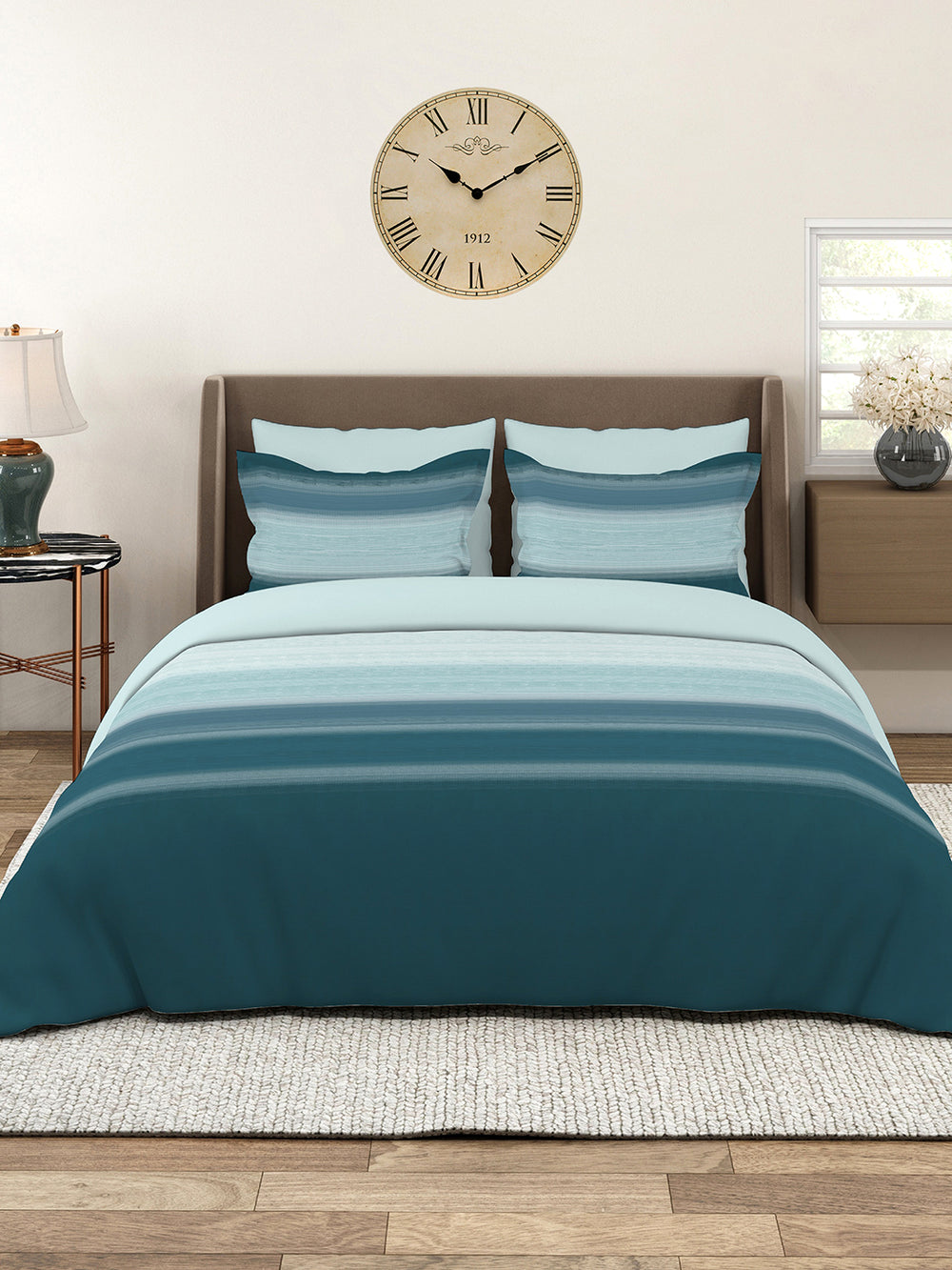 Duracount 225 CVC Blue Stripes 1 King Size Bedsheet with 2 Pillow Covers
