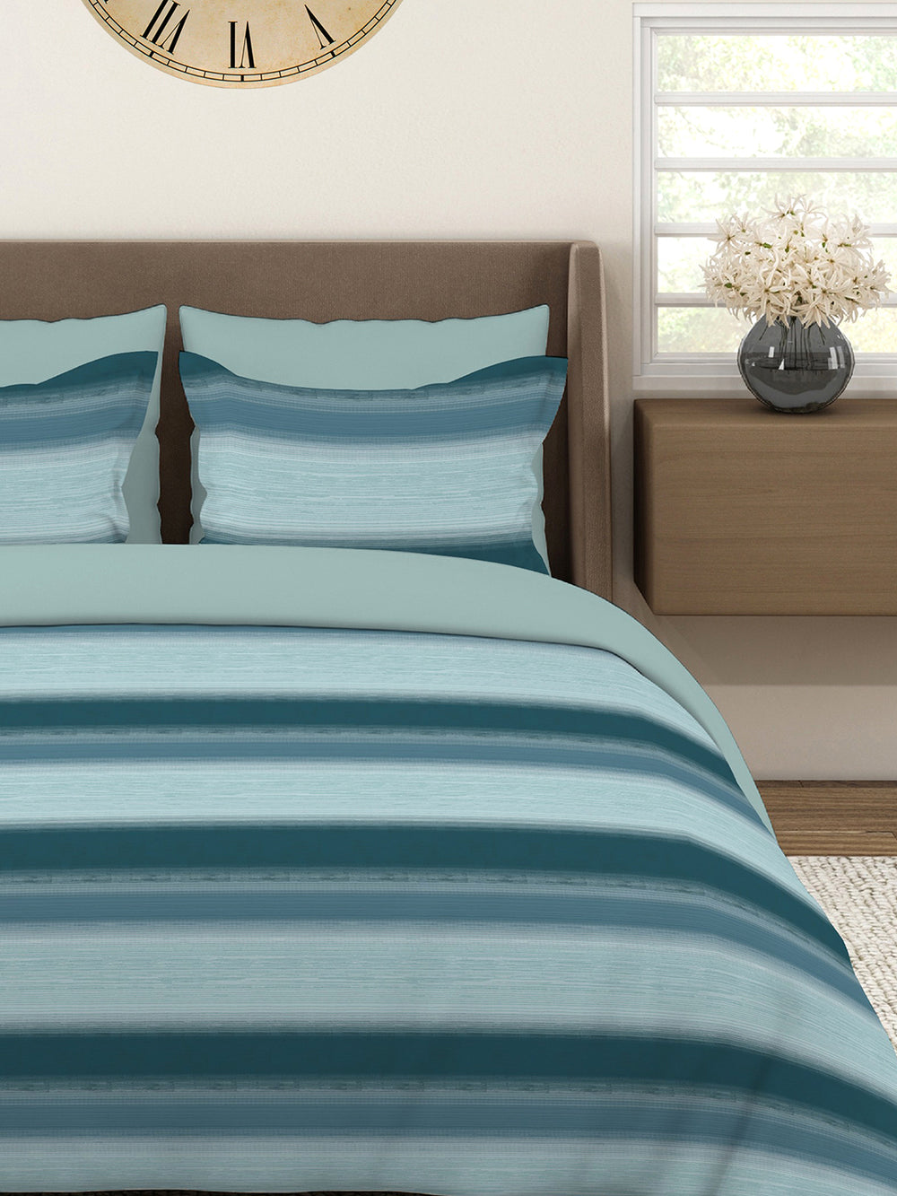 Duracount 225 CVC Blue Stripes 1 King Size Bedsheet with 2 Pillow Covers