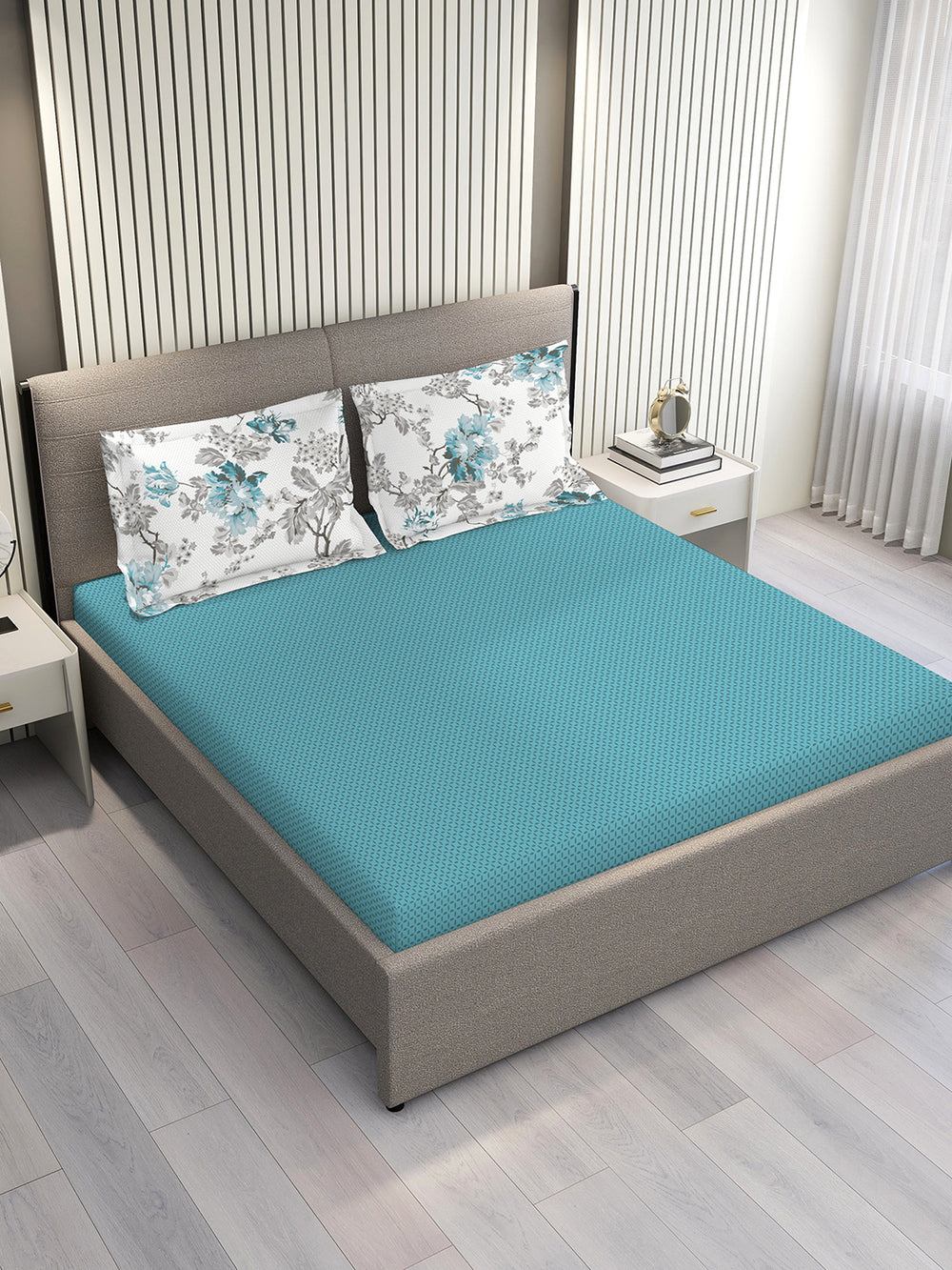 Illuminating Homes 100% Cotton 144 TC Blue Geometrical 1 Double Size Bedsheet with 2 Pillow Covers
