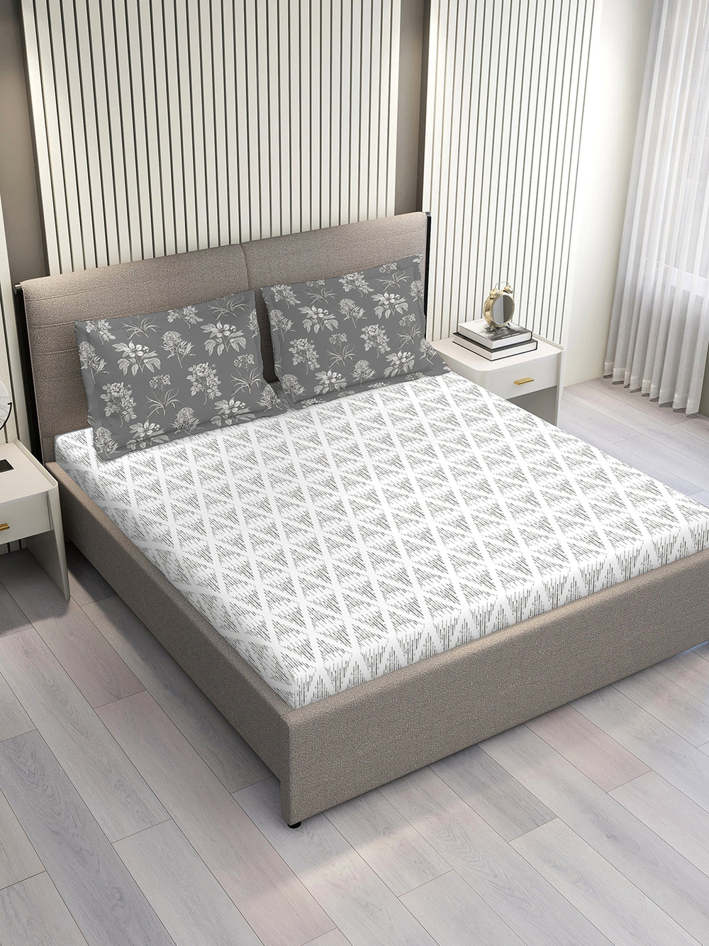 Illuminating Homes 100% Cotton 144 TC Grey Geometrical 1 Double Size Bedsheet with 2 Pillow Covers