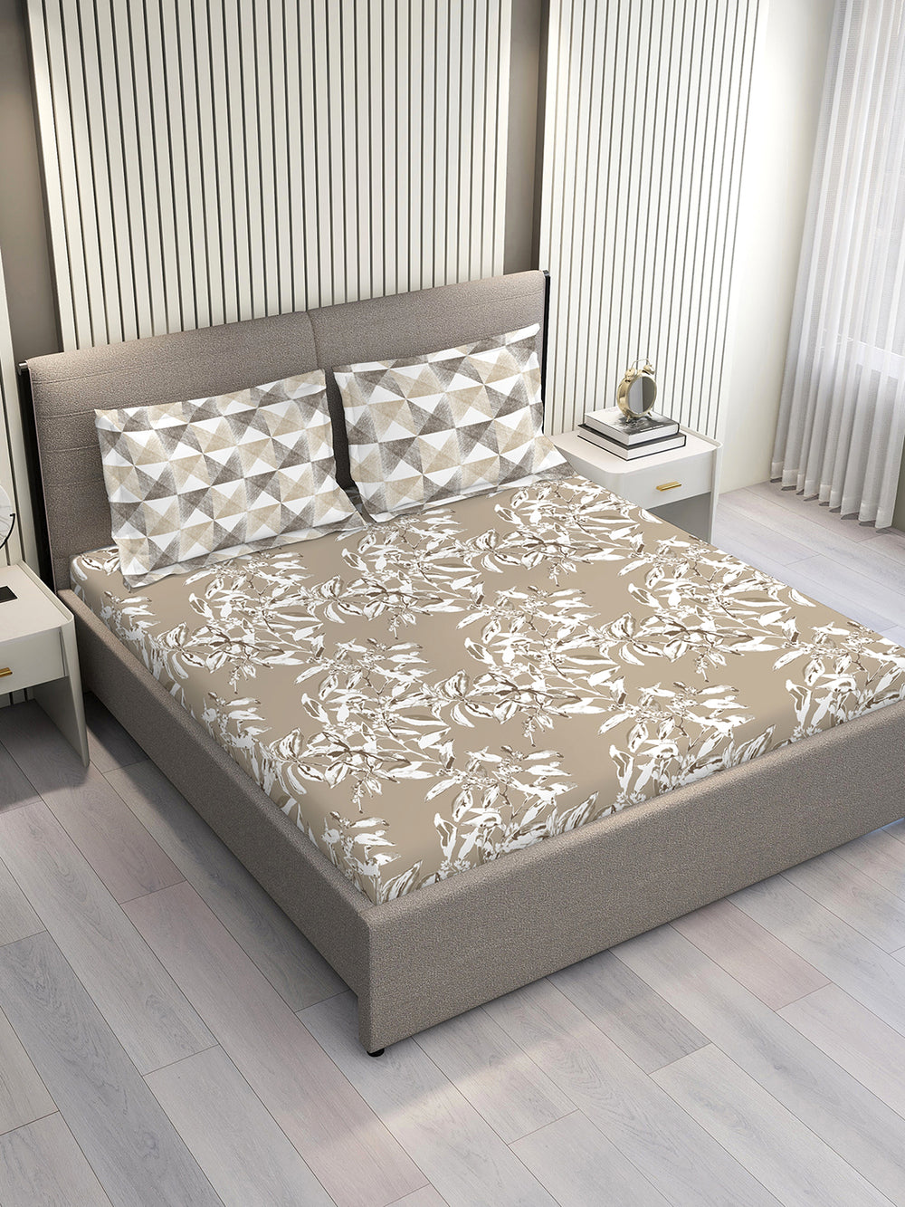 Illuminating Homes 100% Cotton 144 TC Brown Geometrical 1 Double Size Bedsheet with 2 Pillow Covers