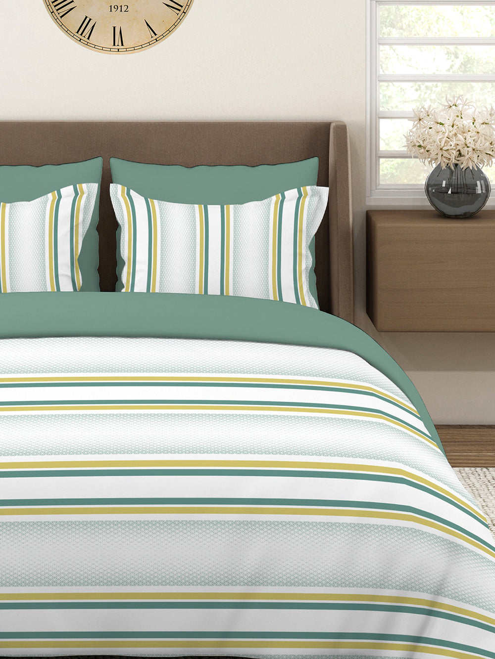 Durathread 225 CVC Green White Stripes 1 King Size Bedsheet with 2 Pillow Covers