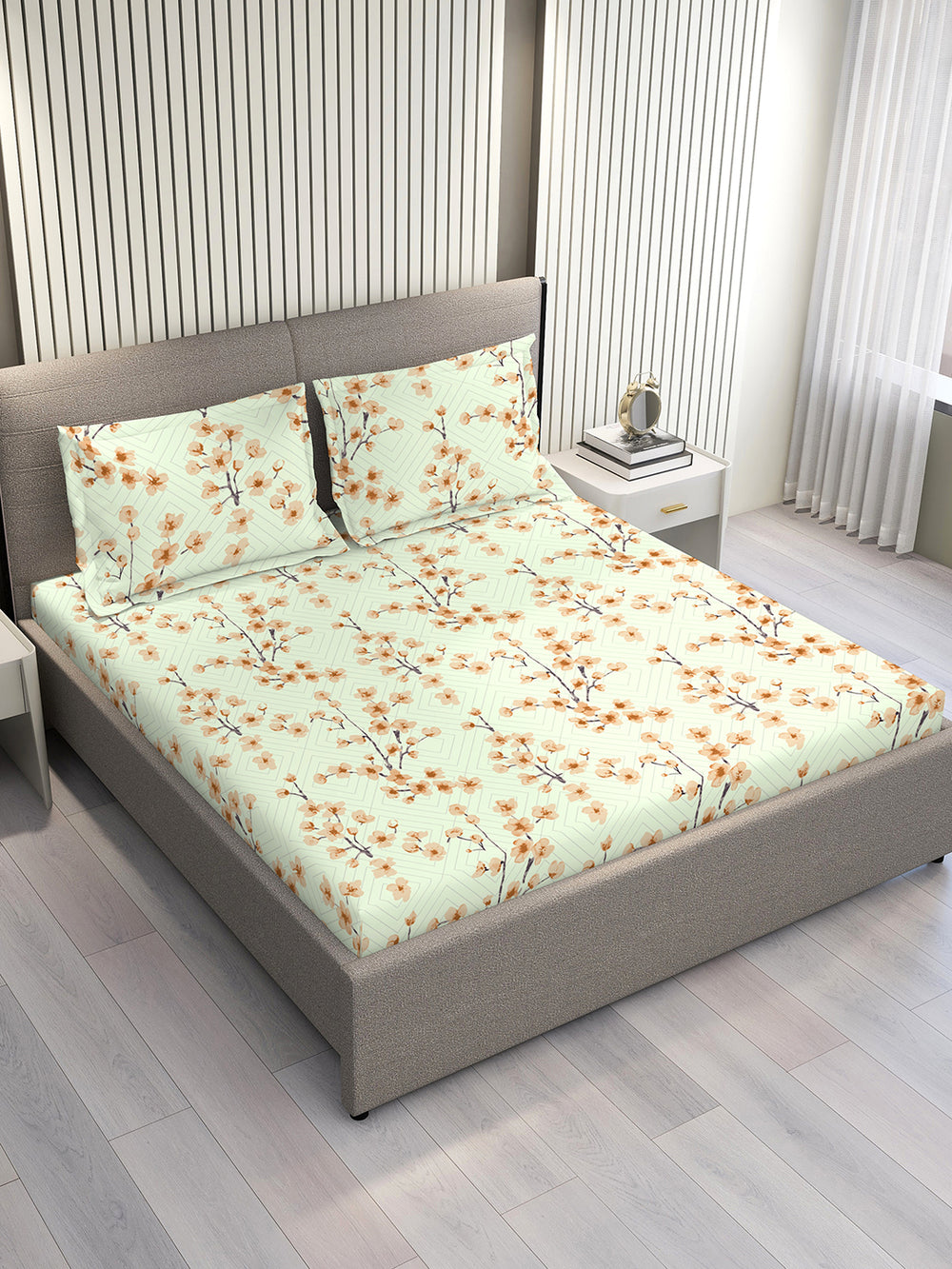 Home Easy 100% Cotton 144 TC Light Green Floral 1 King Size Bedsheet with 2 Pillow Covers