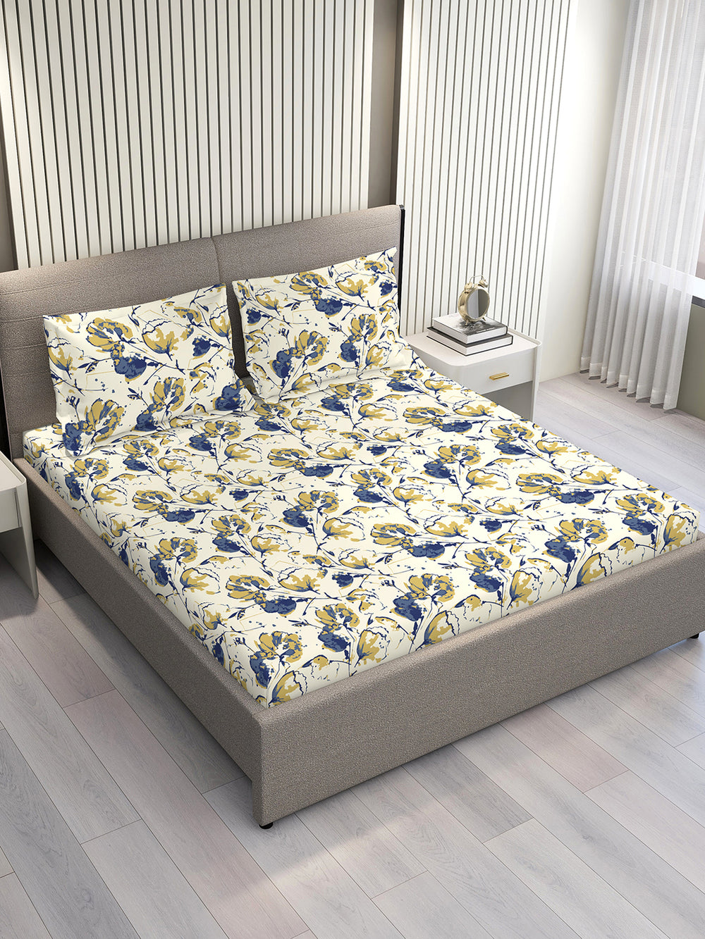 Home Easy 100% Cotton 144 TC Beige Floral 1 King Size Bedsheet with 2 Pillow Covers
