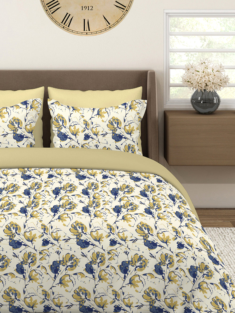 Home Easy 100% Cotton 144 TC Beige Floral 1 King Size Bedsheet with 2 Pillow Covers