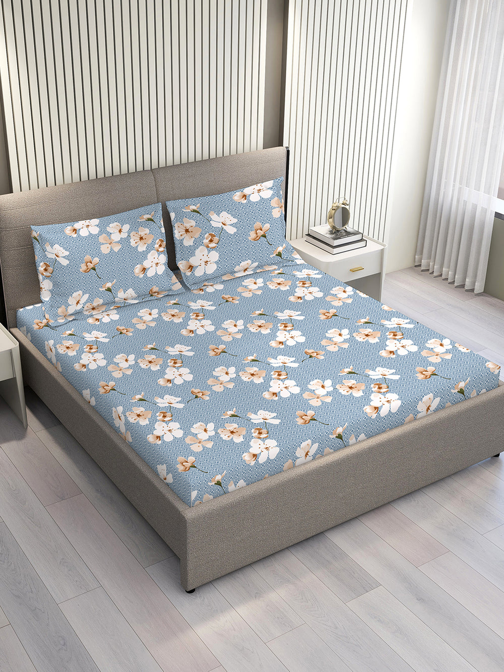 Home Easy 100% Cotton 144 TC Blue Floral 1 King Size Bedsheet with 2 Pillow Covers