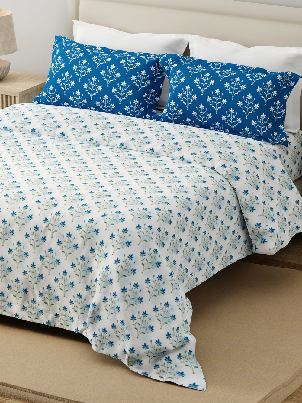 Forever 100% Cotton 120 TC Blue & White Floral King Bedsheet with 2 Pillow Covers