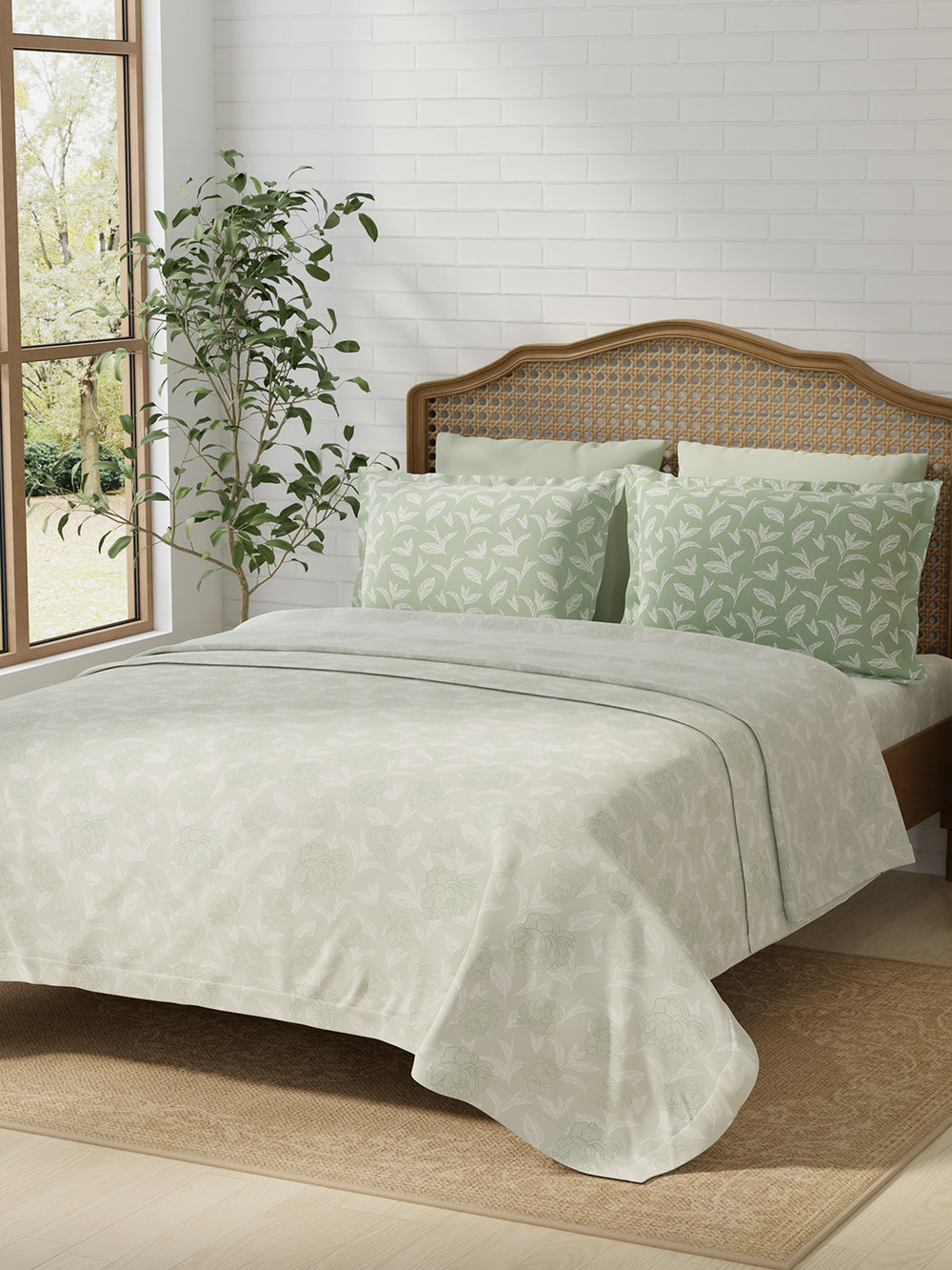 Pure Nest 100% Cotton 180 TC Green Floral King Bedsheet with 2 Pillow Covers