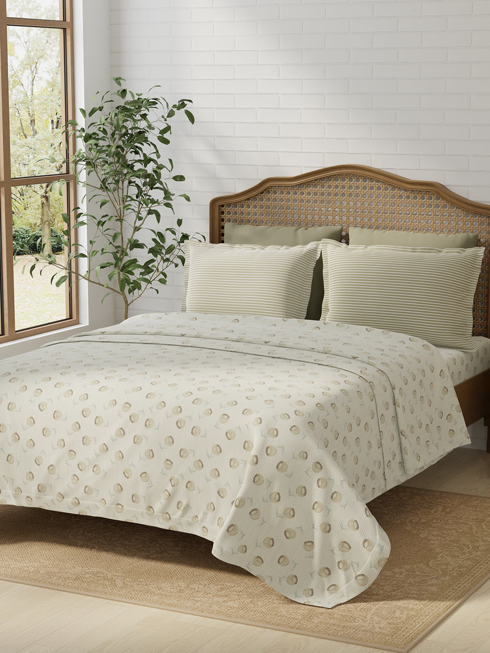 Pure Nest 100% Cotton 180 TC Brown & White Floral King Bedsheet with 2 Pillow Covers