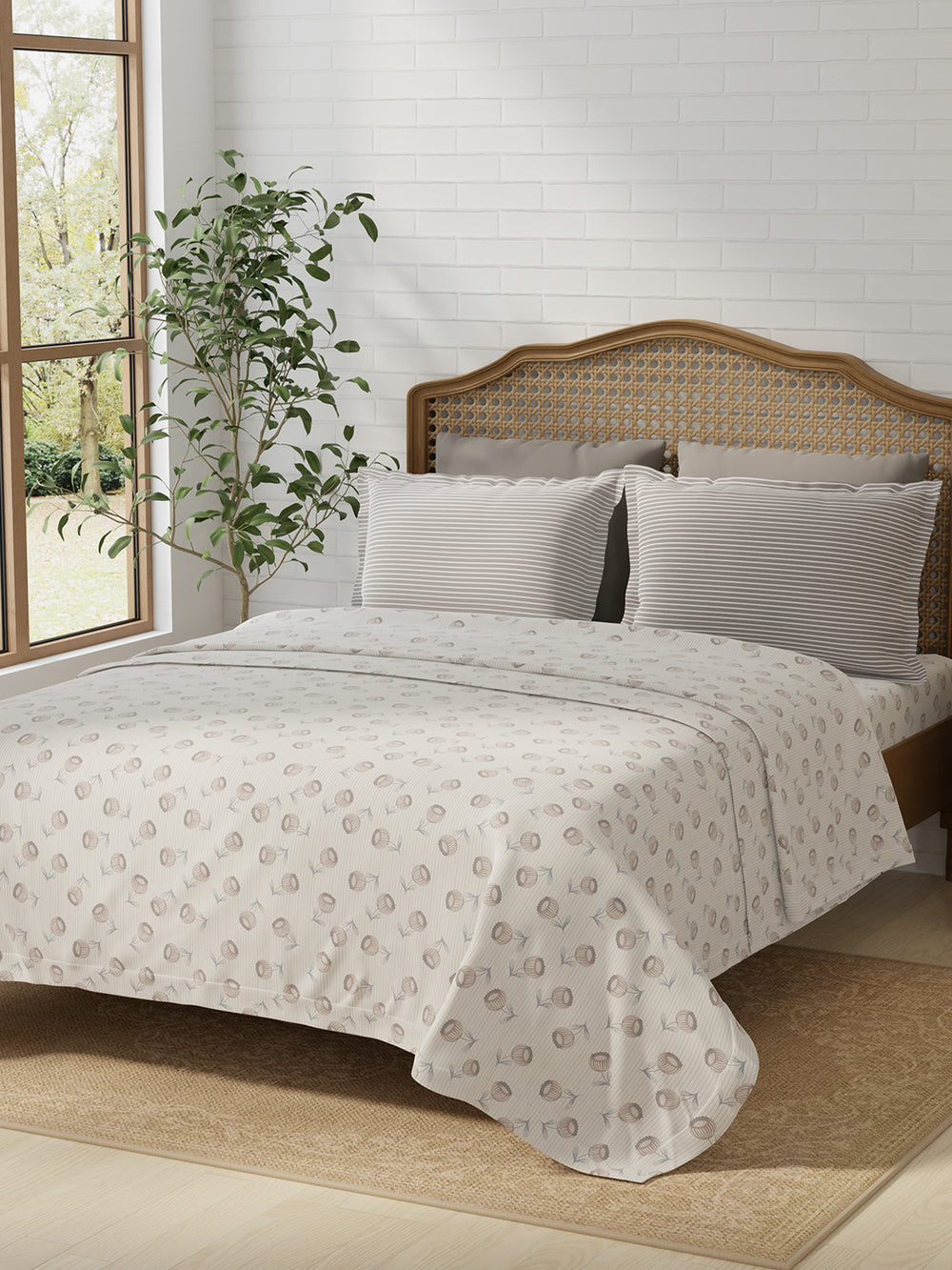 Pure Nest 100% Cotton 180 TC Grey & White Floral King Bedsheet with 2 Pillow Covers